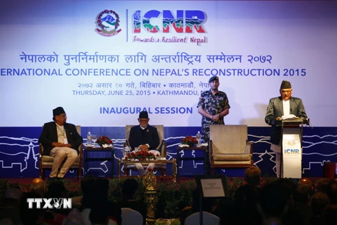 Ngoại trưởng Nepal Mahendra Bahadur Pandey (phải) phát biểu tại hội nghị. (Nguồn: THX/TTXVN)