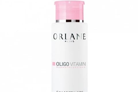 Orlane Vitality Radiance Micellar Cleansing Water (45USD, khoảng 950.000VND).