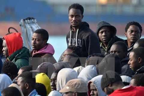 Hàng trăm nghìn người tới châu Âu tìm nơi lánh nạn gây nên một cuộc khủng hoảng người nhập cư ở châu lục này. (Nguồn: TTXVN)