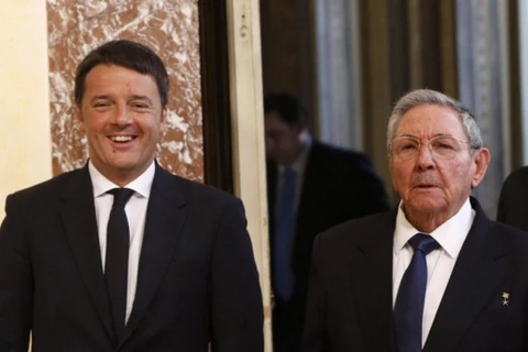 Chủ tịch Cuba Raúl Castro và Thủ tướng Italy Matteo Renzi tại thủ đô La Habana. (Nguồn: AP)