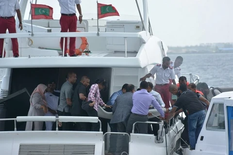 Thuyền cao tốc chở Tổng thống Yameen. (Nguồn: AP)
