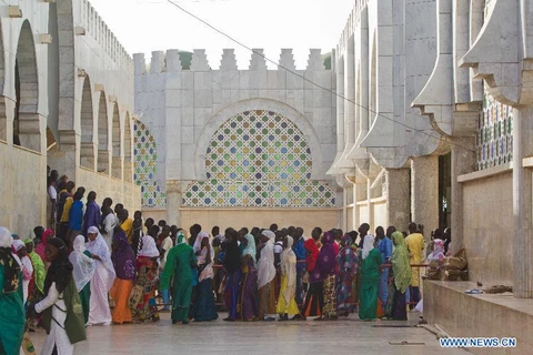 Hàng năm, Lễ hội Magal thu hút hàng triệu người hành hương từ trong và ngoài Senegal. (Nguồn: Xinhua)