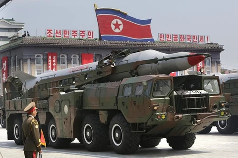 Triều Tiên phô diễn sức mạnh quân sự trong buổi lễ kỷ niệm 70 năm ngày thành lập Đảng Lao động Triều Tiên. (Nguồn: bussinessinsider.com)