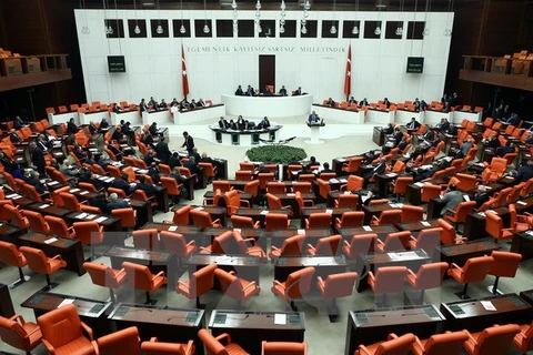 Toàn cảnh một phiên họp Quốc hội Thổ Nhĩ Kỳ tại Ankara. (Nguồn: THX/TTXVN)