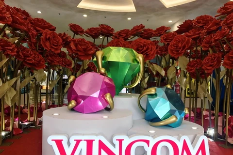 Toàn chuỗi 41 trung tâm thương mại Vincom trên cả nước cũng sẽ được trang trí lộng lẫy