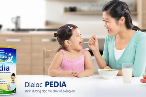 Để giúp bé tránh xa chứng biếng ăn, mẹ có thể bổ sung thêm sữa cho trẻ biếng ăn Dielac Pedia để giúp bé ăn ngon miệng và tiêu hóa tốt hơn nhé.