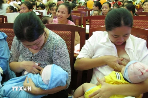 Phát động tuần lễ nuôi con bằng sữa mẹ trên toàn quốc
