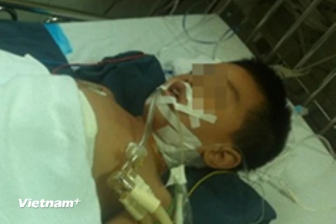 Cứu sống một bé trai 6 tuổi nguy kịch vì bị vỡ lá lách 