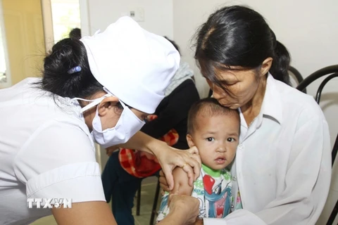 Tổ chức 3 đợt tiêm chủng vắcxin phòng sởi-Rubella miễn phí 