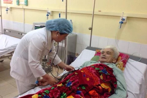 Bệnh viện Hà Đông cứu sống bệnh nhân suy hô hấp, ngừng tim 