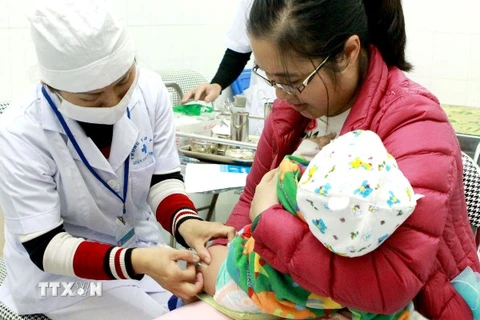 Bộ Y tế khuyến cáo không nên phụ thuộc vào vắcxin tiêm chủng dịch vụ