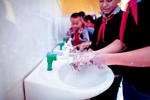 Rửa tay với xà phòng - một việc làm giúp phòng nhiều bệnh ở trẻ nhỏ. (Ảnh: UNICEF)