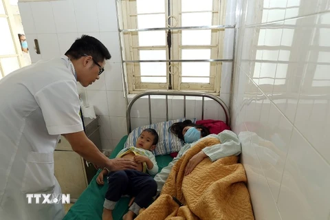 Các bệnh nhân mắc cúm A/H1N1 điều trị tại khoa Truyền nhiễm, Bệnh viện Đa khoa tỉnh Điện Biên. 