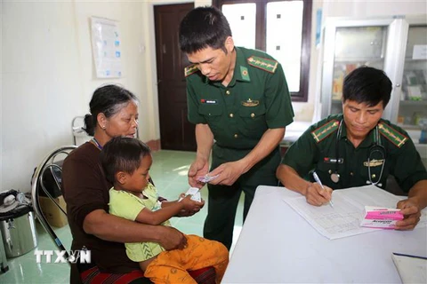 Hiệu quả mô hình trạm xá quân dân y kết hợp tại tỉnh Thừa Thiên-Huế. (Ảnh: TTXVN)