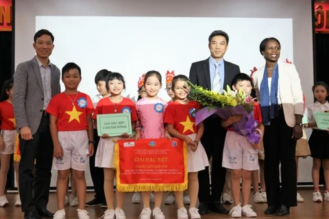 Đội thi Trường Tiểu học An Nông (tỉnh Thanh Hóa) được trao giải Đặc biệt tại hội thi.