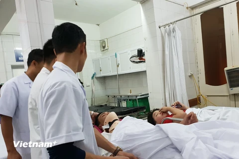 Bệnh nhân cấp cứu trong dịp Tết tại Bệnh viện Hữu nghị Việt Đức. (Ảnh: T.G/Vietnam+)