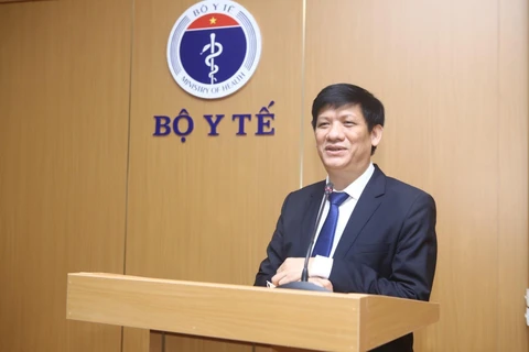 Thứ trưởng thường trực Bộ Y tế Nguyễn Thanh Long phát biểu. (Ảnh: Minh Quyết/TTXVN)