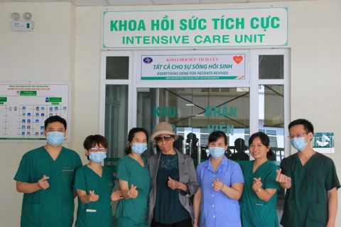 Bác sỹ Việt Nam với những kỳ tích cứu chữa bệnh nhân COVID-19
