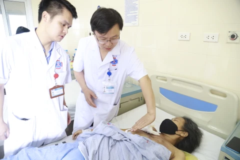 Bệnh nhân sau phẫu thuật. (Ảnh: PV/Vietnam+)