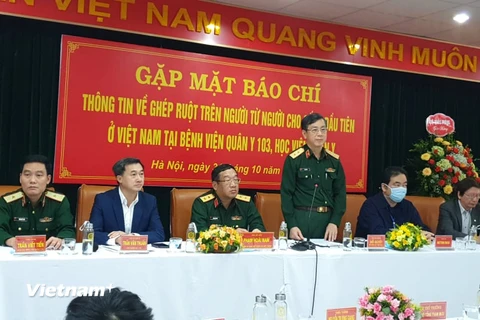 Các đại biểu tại buổi họp thông tin công bố thực hiện thành công ca ghép ruột trên người từ người cho sống đầu tiên ở Việt Nam. (Ảnh: T.G/Vietnam+)