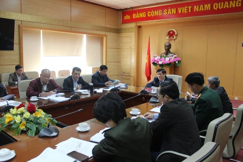 Bộ trưởng Bộ Y tế họp với các đơn vị liên quan về Kế hoạch diễn tập công tác y tế phục vụ Đại hội Đảng. (Ảnh: PV/Vietnam+)