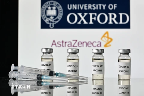 Vaccine ngừa COVID-19 của hãng AstraZeneca/Oxford. (Ảnh: AFP/TTXVN)