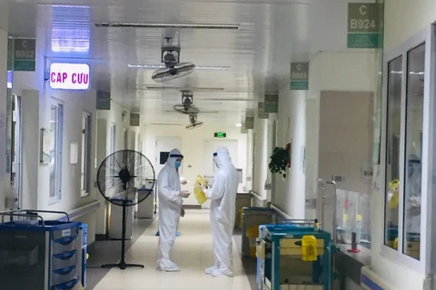 Khu vực điều trị cho bệnh nhân mắc COVID-19 tại Bệnh viện Thanh Nhàn. (Ảnh: PV/Vietnam+)