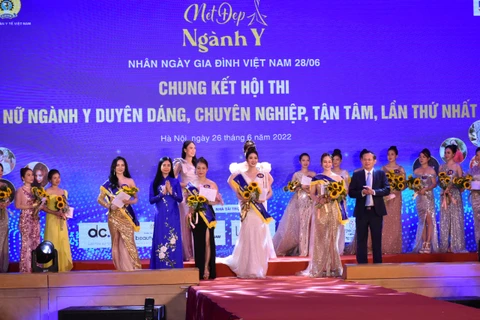 Các thí sinh trong đêm thi chung kết. (Ảnh: PV/Vietnam+)