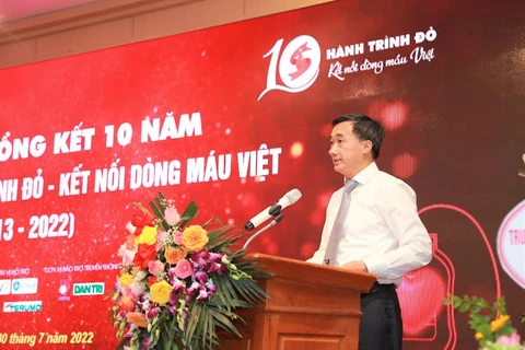 Thứ trưởng Bộ Y tế Trần Văn Thuấn phát biểu tại hội nghị. (Ảnh: PV/Vietnam+)