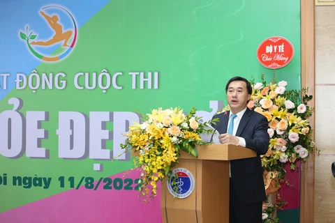 Thứ trưởng Bộ Y tế Trần Văn Thuấn phát biểu tại buổi họp báo. (Ảnh: PV/Vietnam+)