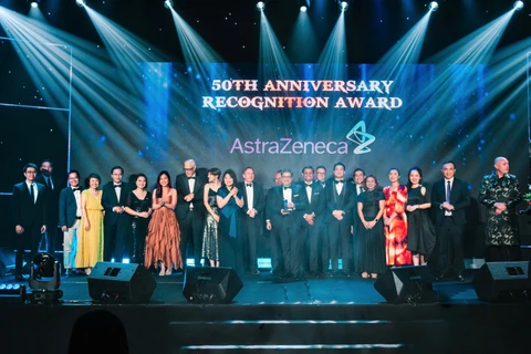 AstraZeneca Việt Nam vừa vinh dự nhận Giải thưởng 50th Anniversary Recognition. (Ảnh: PV/Vietnam+)