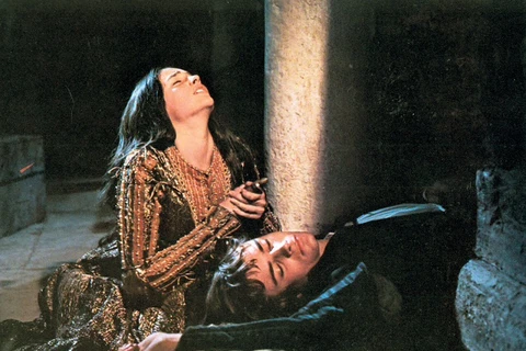 Cảnh trong Romeo và Juliet bản năm 1968.