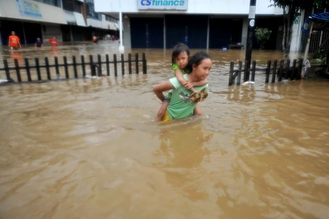 Trên 30.000 người dân Jakarta phải sơ tán vì ngập lụt