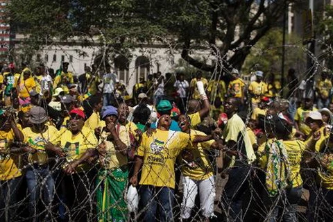 Chiến dịch tranh cử tại Nam Phi leo thang thành bạo lực