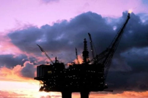Giá dầu "neo" gần mức cao nhất trong bốn tháng qua