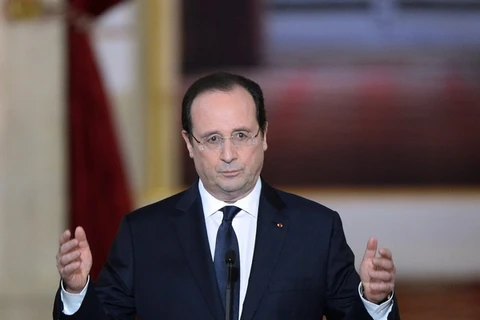 Uy tín của Tổng thống Pháp giảm xuống mức thấp kỷ lục