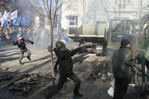 Cảnh sát Ukraine đụng độ người biểu tình sát nhà Quốc hội