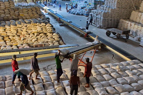 Xuất khẩu gạo tháng Hai tăng cả về số lượng và giá