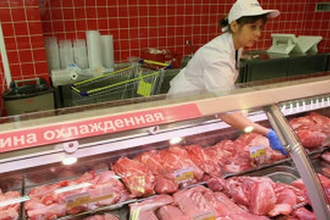Quầy bán thịt lợn trong một siêu thị ở Nga. (Nguồn: RIA Novosti)