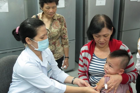 Tiêm bổ sung vắcxin sởi miễn phí cho trẻ dưới 10 tuổi