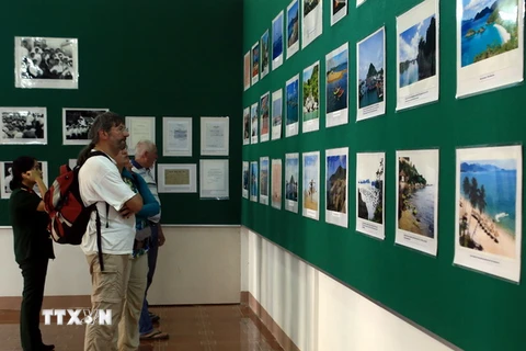 Phú Quốc: Khai mạc triển lãm ảnh "Tự hào biển, đảo Việt Nam"