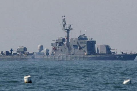 Triều Tiên nã đạn pháo gần tàu tuần tra của Hàn Quốc 