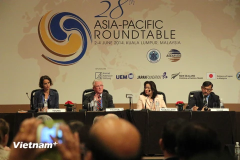 Giáo sư Thayer: ASEAN cần bày tỏ quan ngại về tình hình Biển Đông