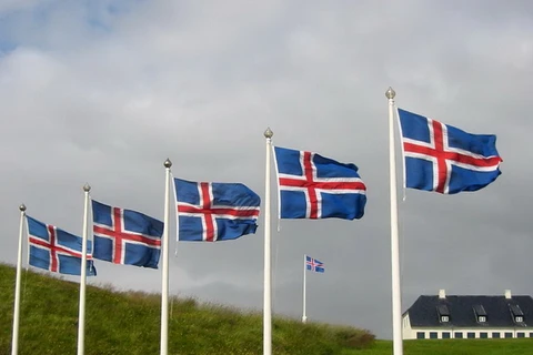 Lãnh đạo gửi điện mừng Quốc khánh Cộng hòa Iceland