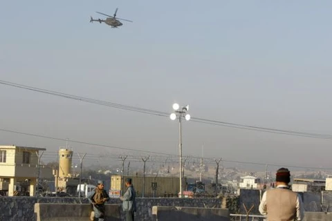 Taliban tấn công căn cứ không quân của NATO ở Afghanistan