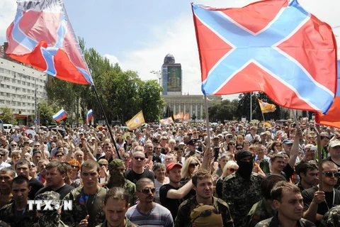 Ukraine: Donetsk và Lugansk tuyên bố thành lập liên bang