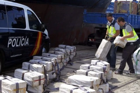 Cảnh sát Italy liên tục bắt giữ số lượng lớn các loại ma túy