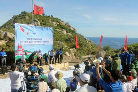 Bình Định: Xây dựng Cột cờ chủ quyền trên đảo Cù Lao Xanh