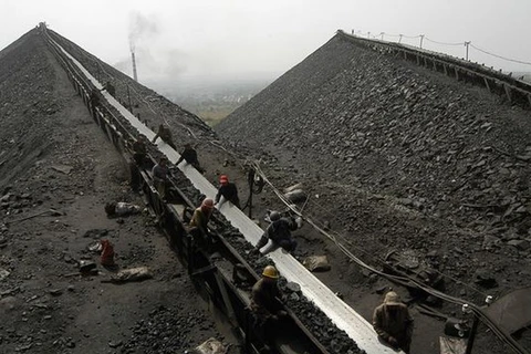 Lào ngừng xuất khẩu than đá để đảm bảo xuất khẩu ximăng