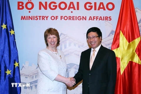 Phó Thủ tướng Phạm Bình Minh hội đàm với Phó Chủ tịch EC